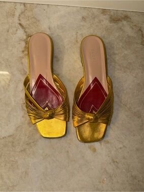 Gucci Gold Leather Knot Sandals